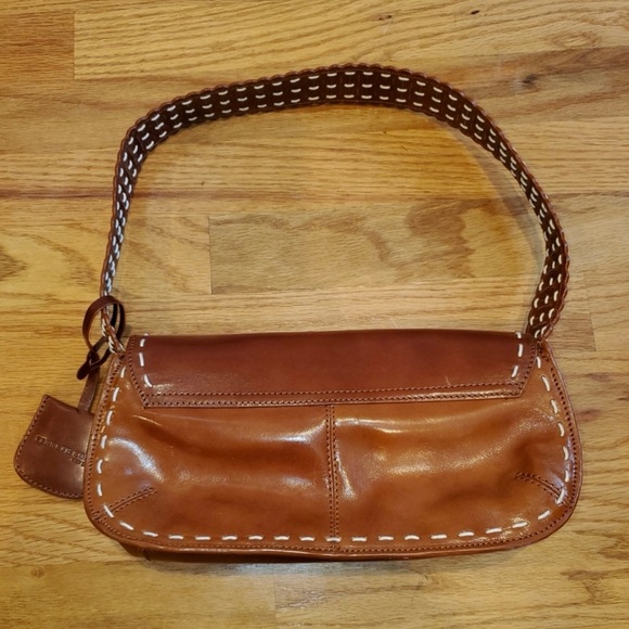 Kenneth Cole New York Small Handbag NWOT. Magnetic closure. - Picture 4 of 4